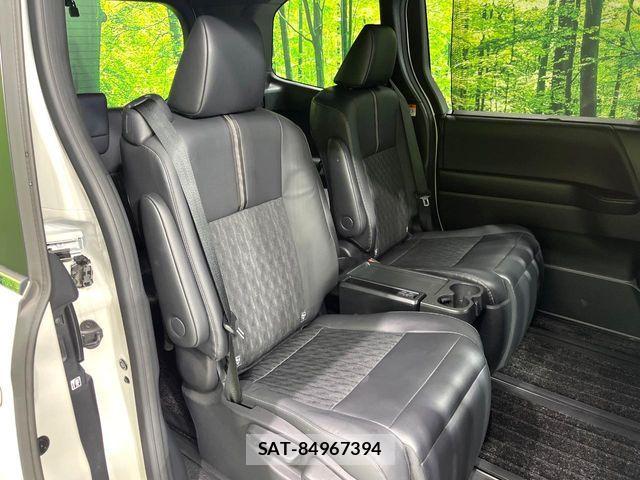 Toyota NOAH HYBRID 2023-09 8628120-8