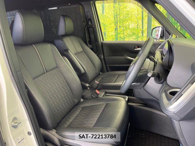 Toyota NOAH HYBRID 2023-06 8660717-8