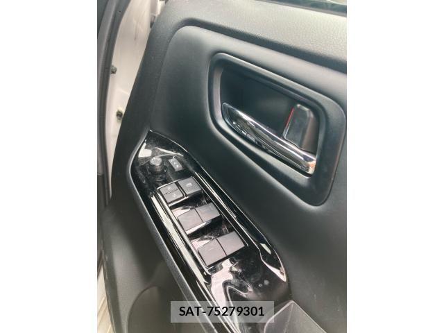 Toyota NOAH HYBRID 2022-01 8666665-15