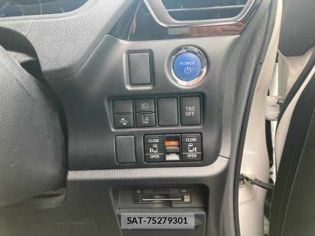 Toyota NOAH HYBRID 2022-01 8666665-16