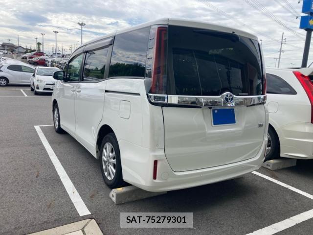 Toyota NOAH HYBRID 2022-01 8666665-3