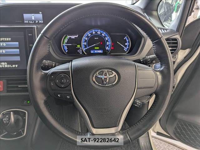 Toyota NOAH HYBRID 2016-03 8660721-11