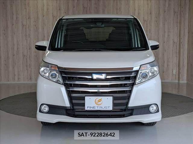 Toyota NOAH HYBRID 2016-03 8660721-15