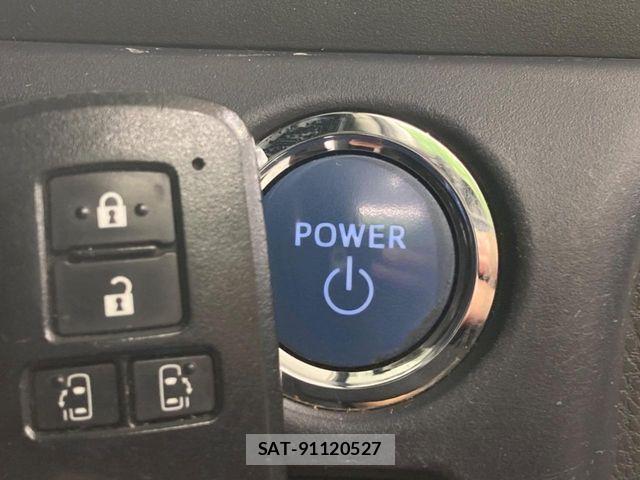 Toyota NOAH HYBRID 2014-12 8666669-6
