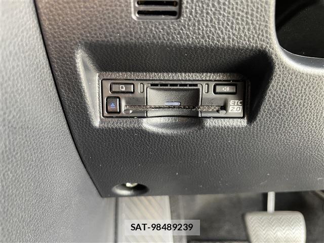 Toyota NOAH HYBRID 2023-09 8666662-12