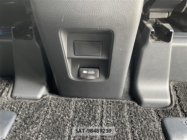 Toyota NOAH HYBRID 2023-09 8666662-14