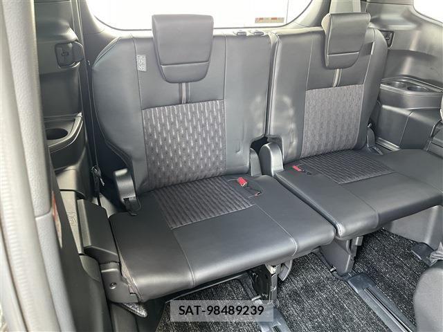 Toyota NOAH HYBRID 2023-09 8666662-16