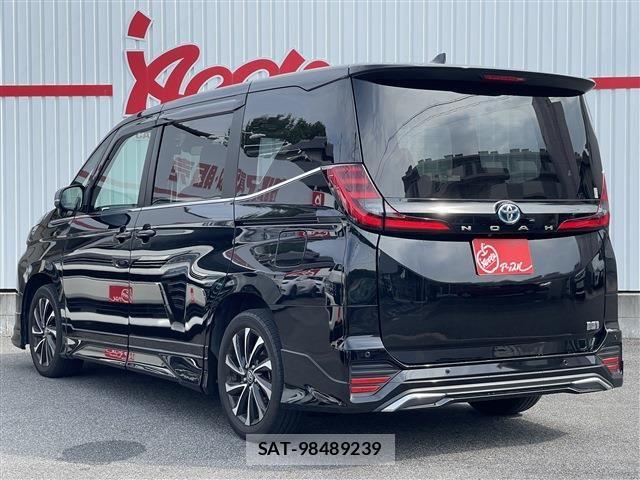 Toyota NOAH HYBRID 2023-09 8666662-1