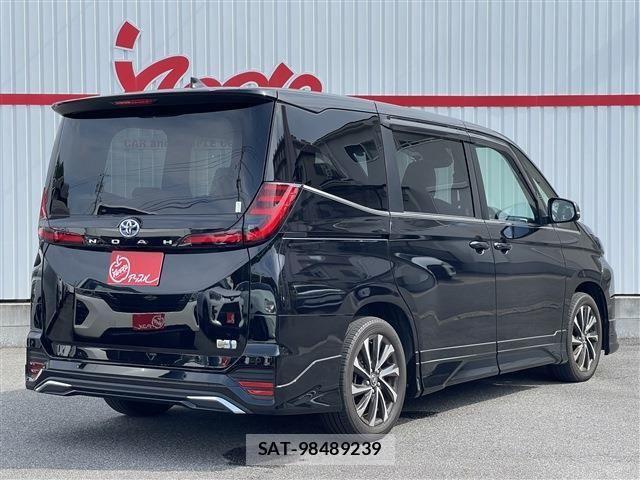 Toyota NOAH HYBRID 2023-09 8666662-2