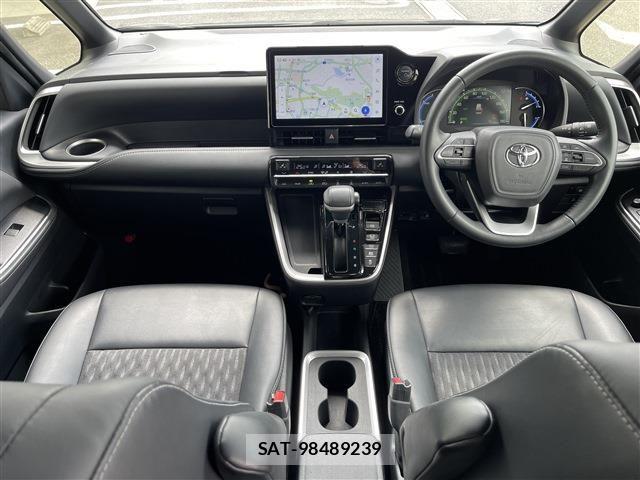 Toyota NOAH HYBRID 2023-09 8666662-4