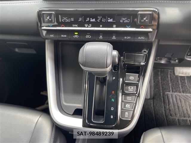 Toyota NOAH HYBRID 2023-09 8666662-8