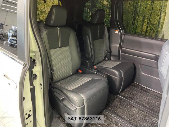 Toyota NOAH HYBRID 2025-12 8660712-8