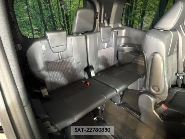 Toyota NOAH HYBRID 2025-07 8666660-9