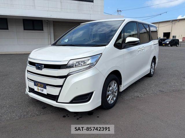 Toyota NOAH HYBRID 2021-08 8660722-0