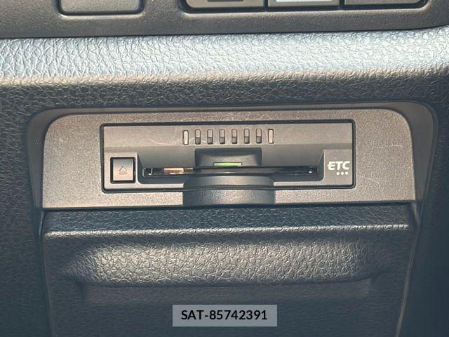Toyota NOAH HYBRID 2021-08 8660722-10