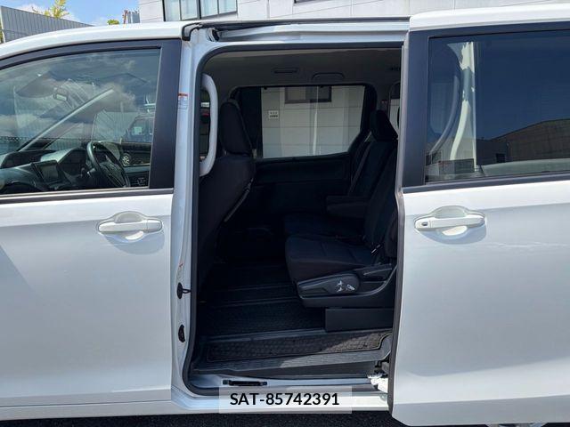 Toyota NOAH HYBRID 2021-08 8660722-20