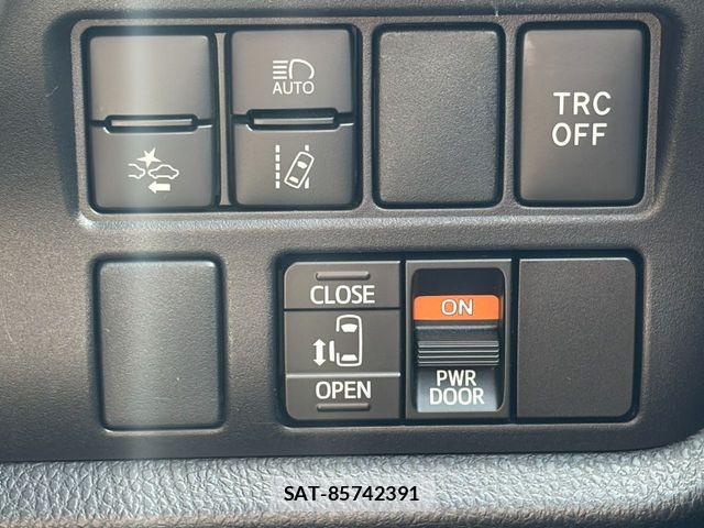 Toyota NOAH HYBRID 2021-08 8660722-7