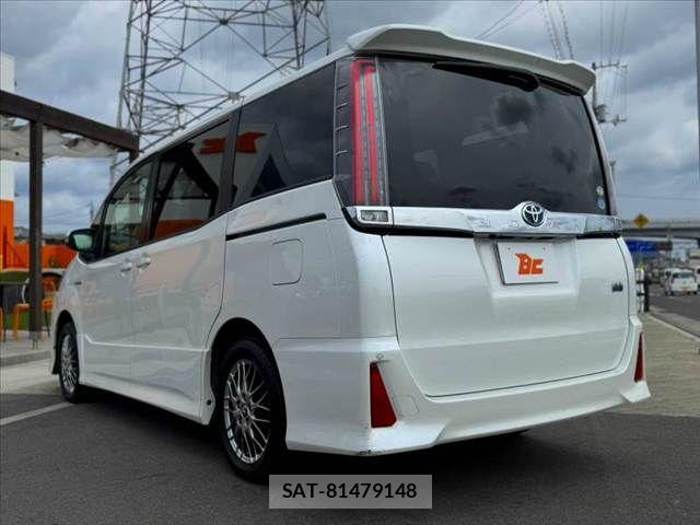 Toyota NOAH HYBRID 2017-09 8666666-12