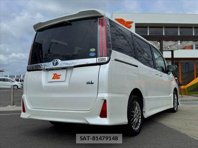 Toyota NOAH HYBRID 2017-09 8666666-14