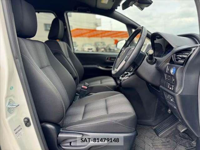 Toyota NOAH HYBRID 2017-09 8666666-15