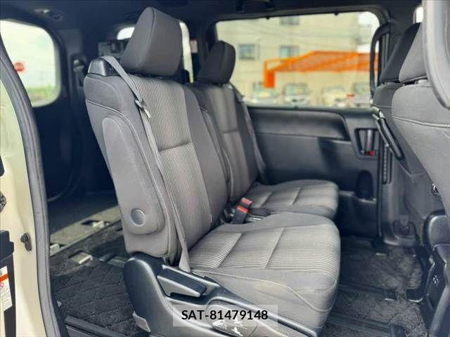 Toyota NOAH HYBRID 2017-09 8666666-18