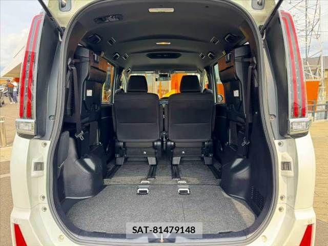 Toyota NOAH HYBRID 2017-09 8666666-20