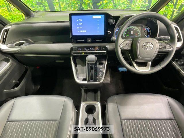 Toyota NOAH HYBRID 2025-02 8660715-1