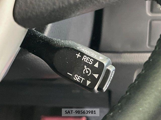 Toyota NOAH HYBRID 2020-09 8660719-4