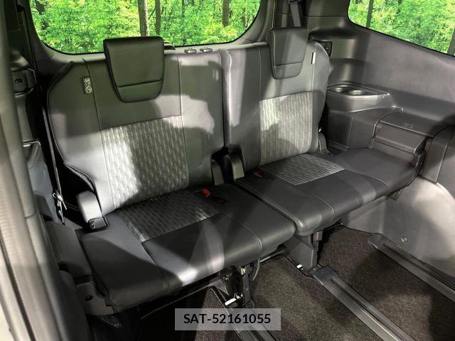 Toyota NOAH HYBRID 2026-03 8660713-9
