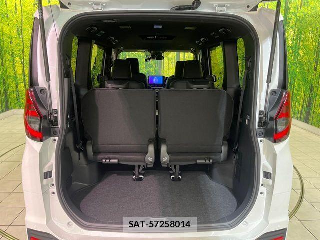 Toyota NOAH HYBRID 2025-10 8660714-10