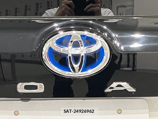 Toyota NOAH HYBRID 2023-09 8660718-25