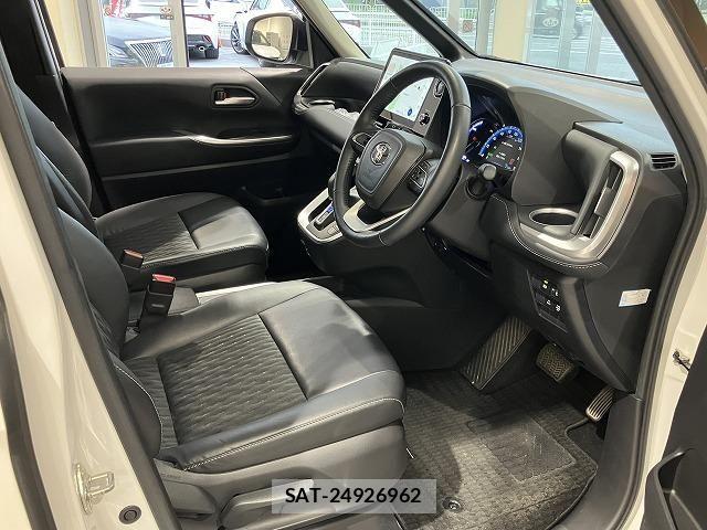 Toyota NOAH HYBRID 2023-09 8660718-27