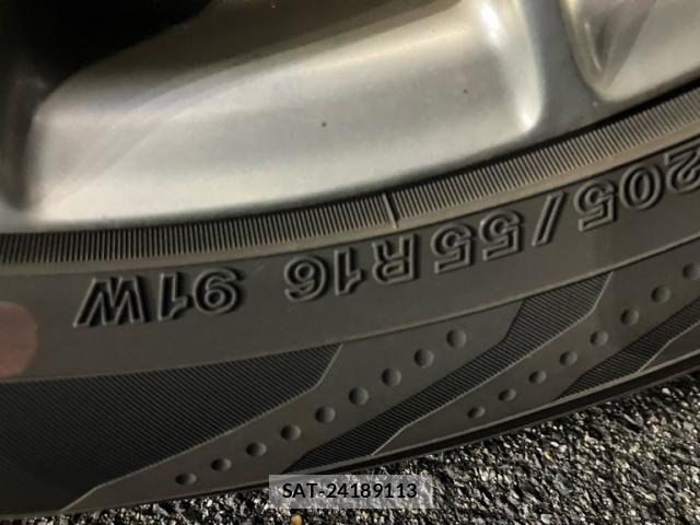 Toyota NOAH HYBRID 2016-09 8666667-9