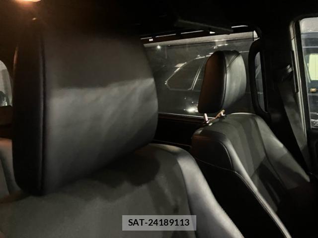 Toyota NOAH HYBRID 2016-09 8666667-12