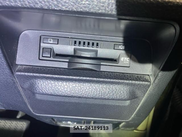 Toyota NOAH HYBRID 2016-09 8666667-20