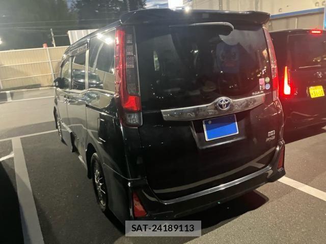 Toyota NOAH HYBRID 2016-09 8666667-3