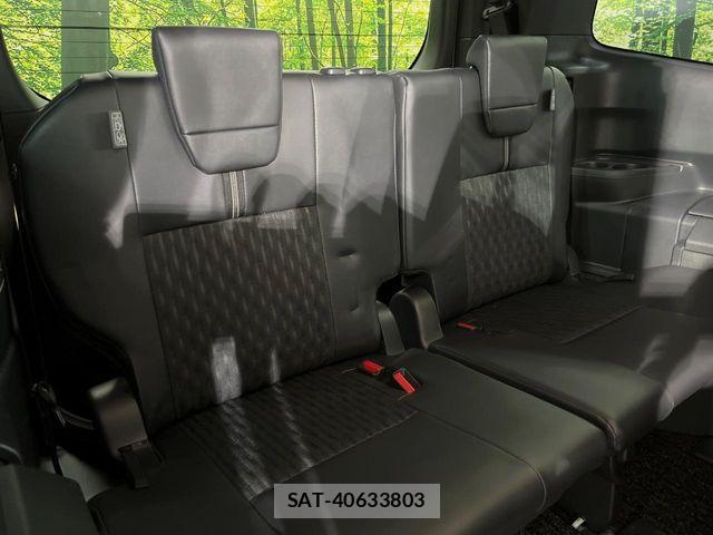 Toyota NOAH HYBRID 2023-10 8660716-8