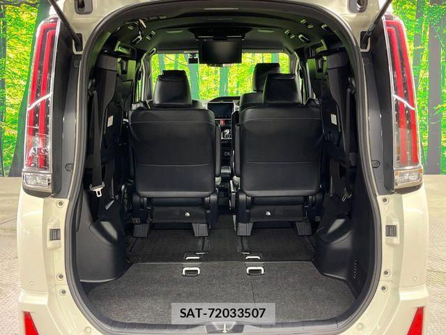 Toyota NOAH HYBRID 2019-02 8660720-10