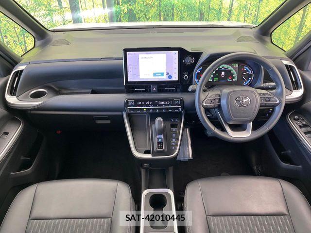 Toyota NOAH HYBRID 2023-11 8686181-2