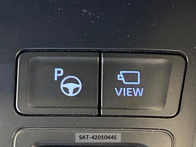 Toyota NOAH HYBRID 2023-11 8686181-6