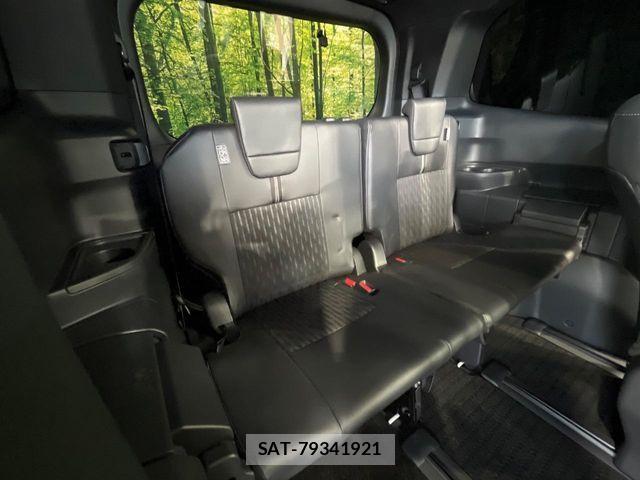 Toyota NOAH HYBRID 2022-07 8686184-9