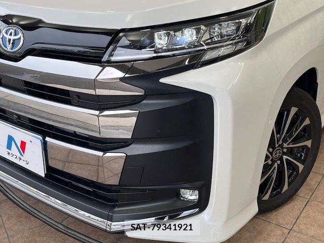Toyota NOAH HYBRID 2022-07 8686184-12