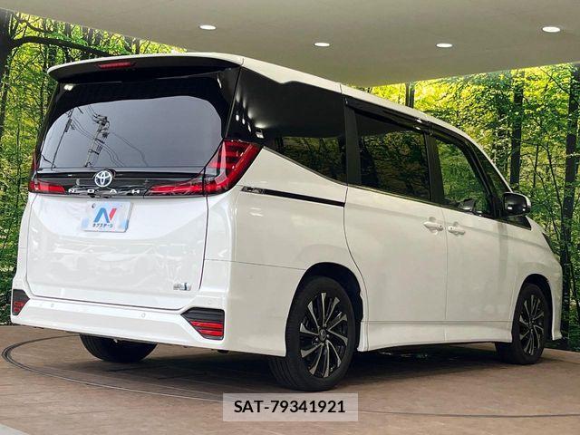 Toyota NOAH HYBRID 2022-07 8686184-17