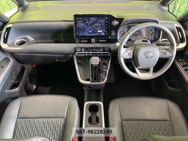 Toyota NOAH HYBRID 2024-01 8686182-1
