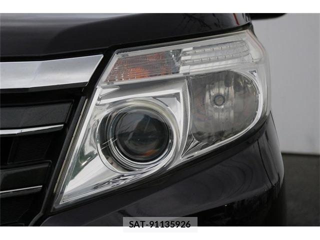 Toyota NOAH HYBRID 2014-05 8686188-10