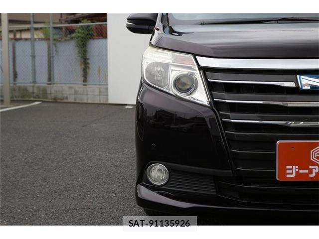 Toyota NOAH HYBRID 2014-05 8686188-11