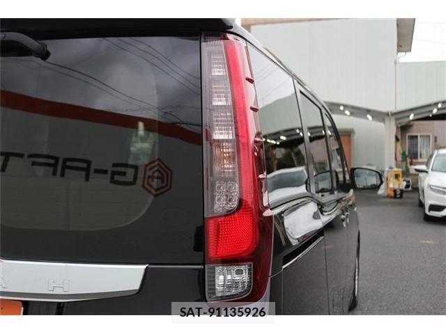 Toyota NOAH HYBRID 2014-05 8686188-15
