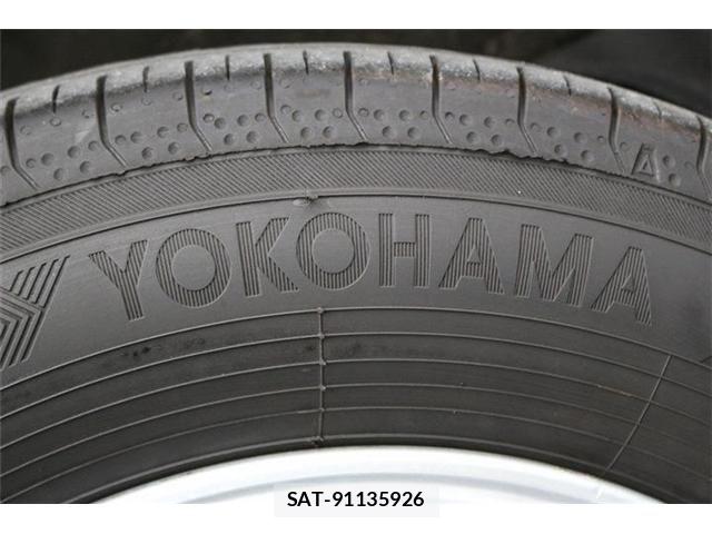 Toyota NOAH HYBRID 2014-05 8686188-21