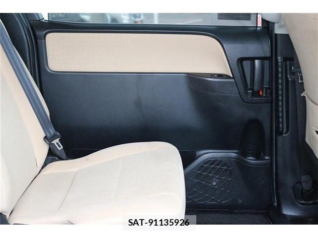 Toyota NOAH HYBRID 2014-05 8686188-25