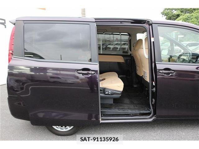 Toyota NOAH HYBRID 2014-05 8686188-26